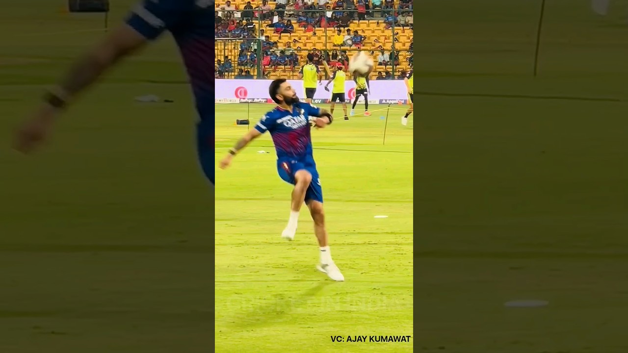 Virat Kohli Become Ronaldo 😍 Amazing Football Skills #Viratkohli #ronaldo