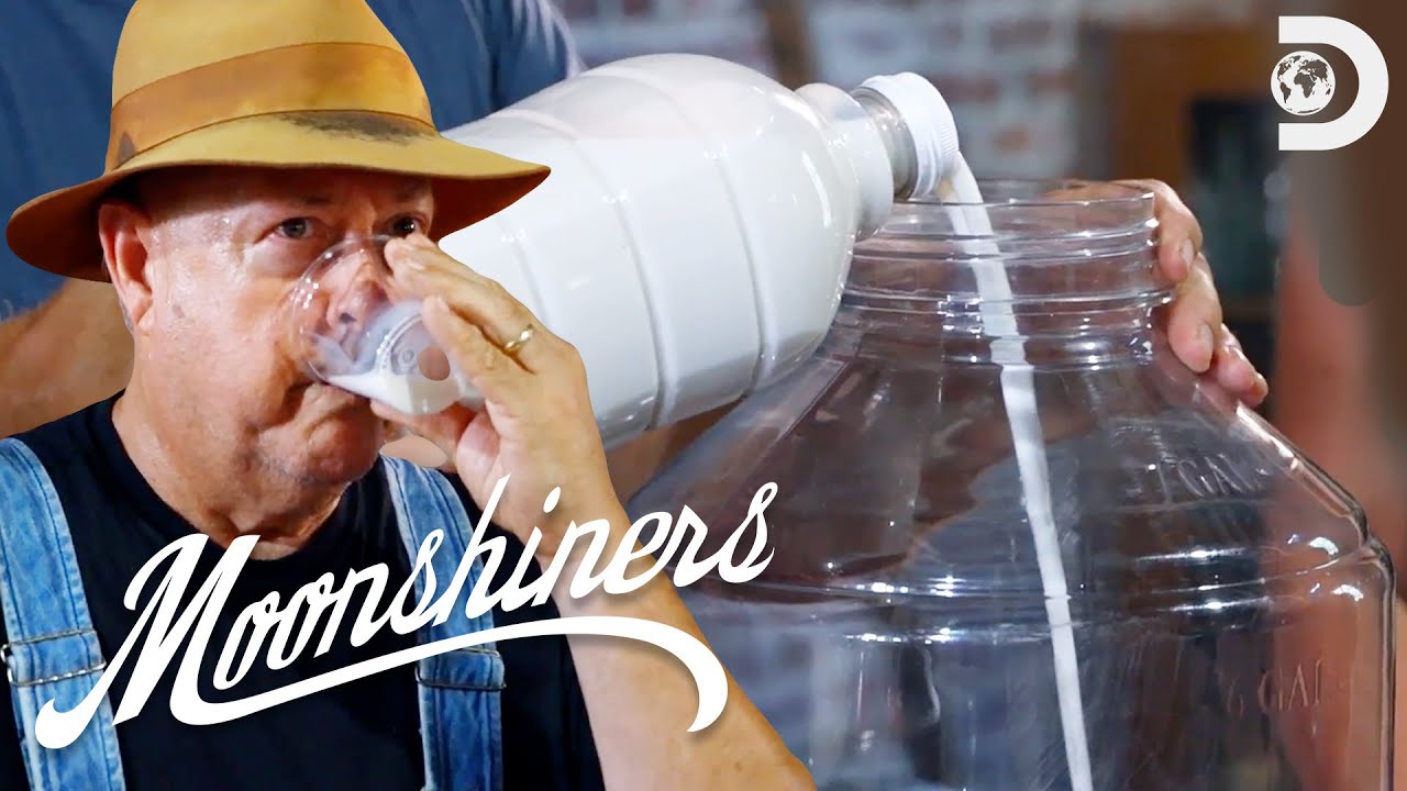 Will Cream Save Over-Spiced Cinnamon Bun Liquor? | Moonshiners | Discovery