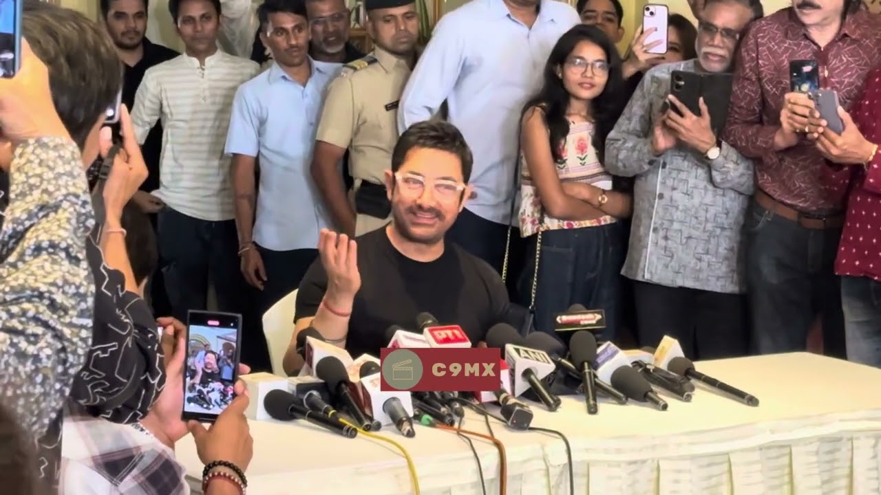 Aamir Khan Revealed His Girlfriend Face “Gauri” And Celebrated Birthday