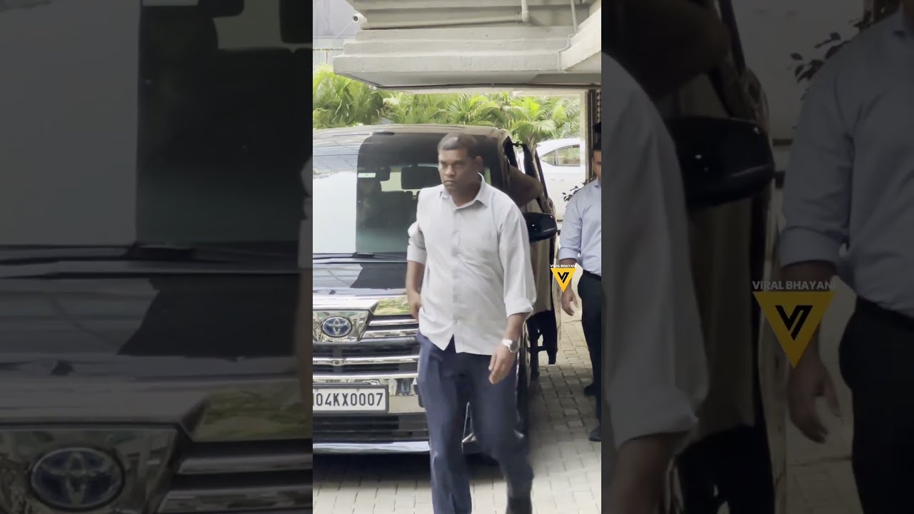 Aamir Khan Spotted In Bandra