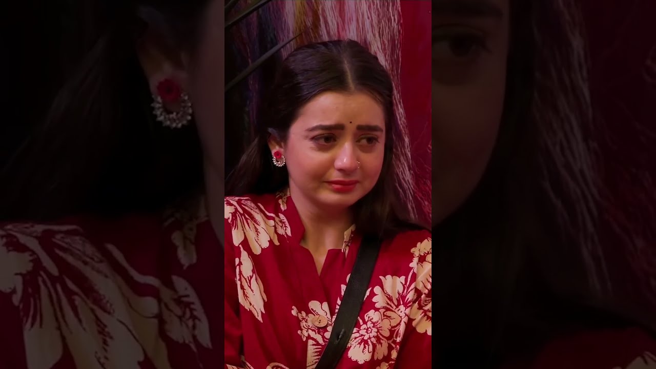 Why Is Chahat Crying In Front Of Rajat? | Bigg Boss 18